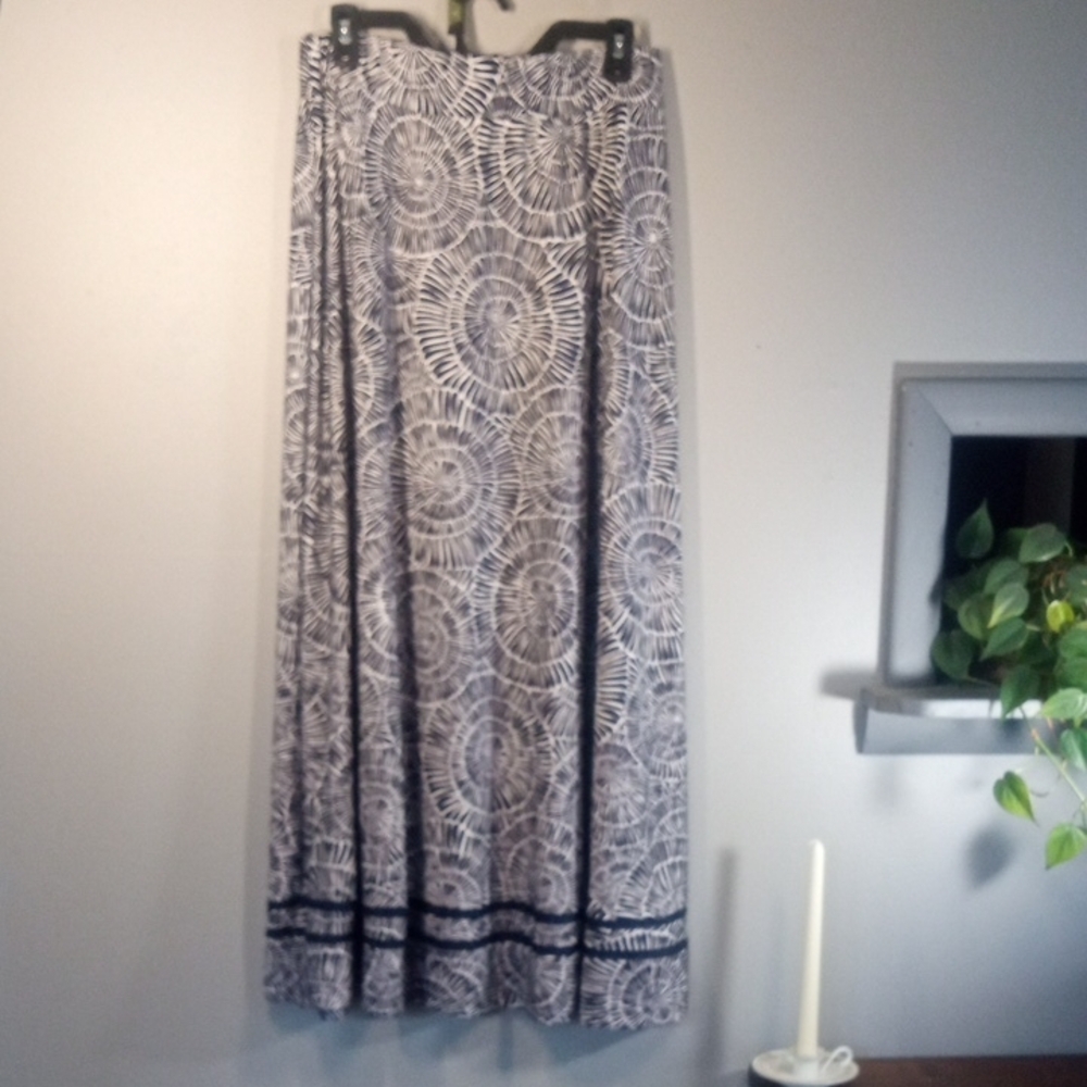 Robert Louis Women's Navy/White Maxi Skirt Size Large - Picture 4 of 6